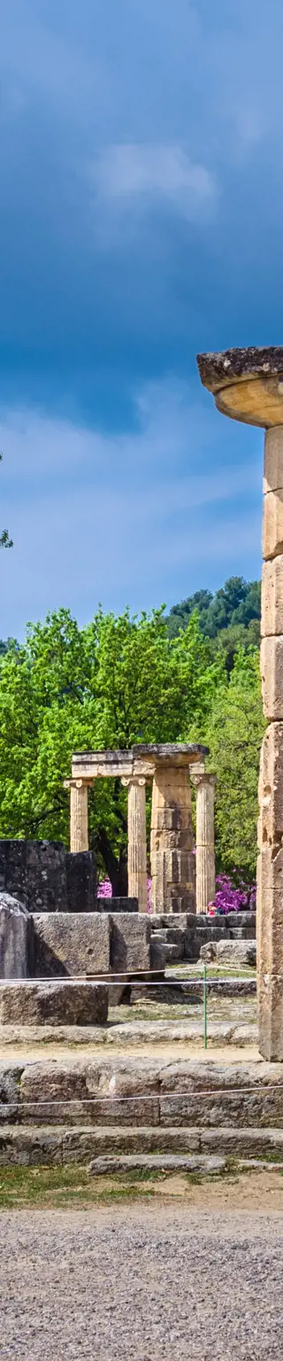 Besuche den Zeustempel in Olympia